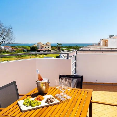 Vila House By The River